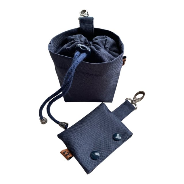 Saszetka na przysmaki i etui na woreczki na odchody Granatowe gładkie