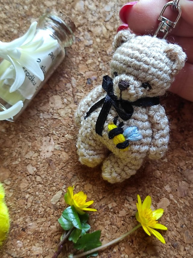 Breloczek Miś Pszczółka