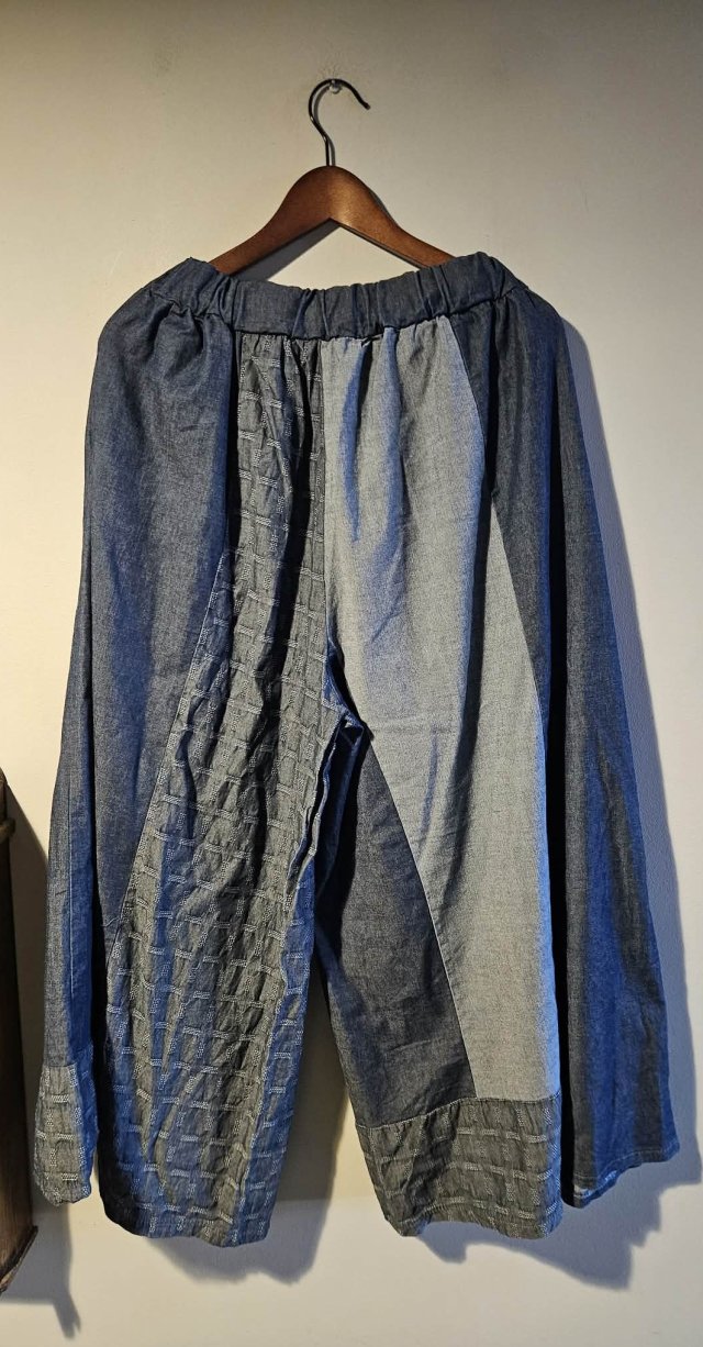 włoskie kuloty z bardzo szerokimi nogawkami