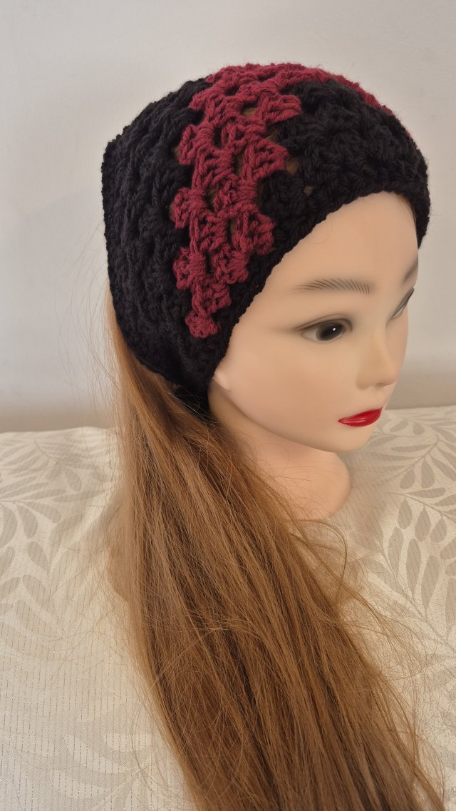 Szydełkowa Chustka na Głowę – Boho Bandana w kolorze Czerni i Bordo