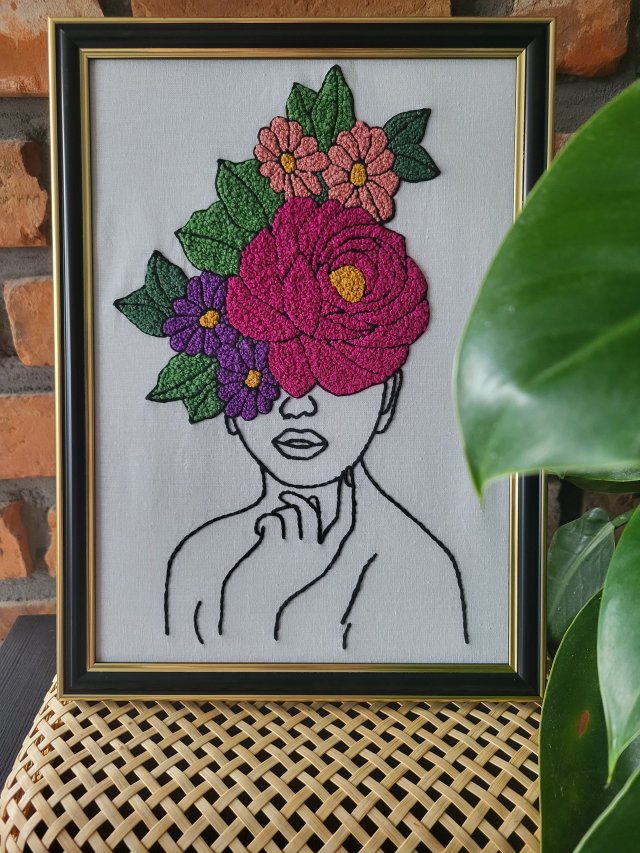 Ręcznie haftowany obraz 'Róża'