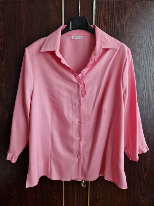 Wizytowa koszula z falbanką