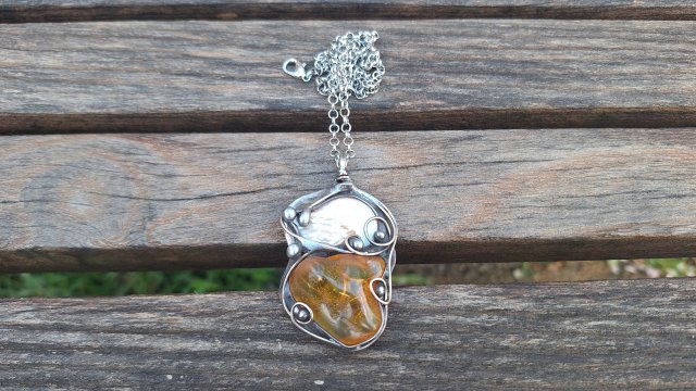 Perła z dodatkiem - wisiorek