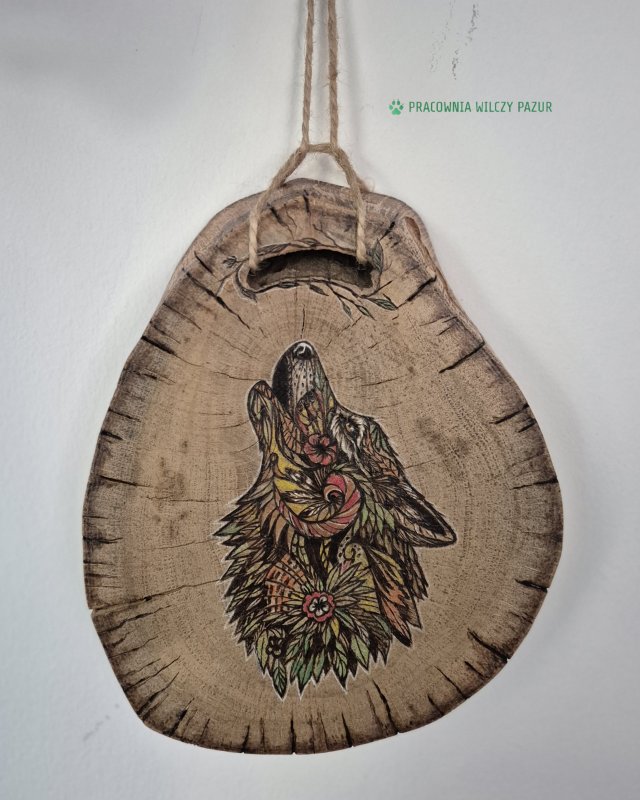 Wilk - pirografia ręczna na plastrze dębowym, obraz na drewnie