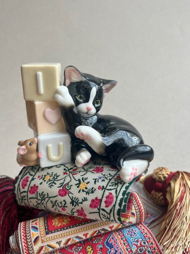 Luxury Coalport ❤ I Love You - Przyjaźń kota i myszy.