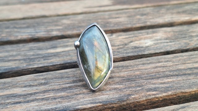 Złoto zielony - pierścionek regulowany