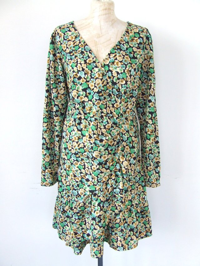 sukienka w kwiatki z falbaną Pieces r. 40