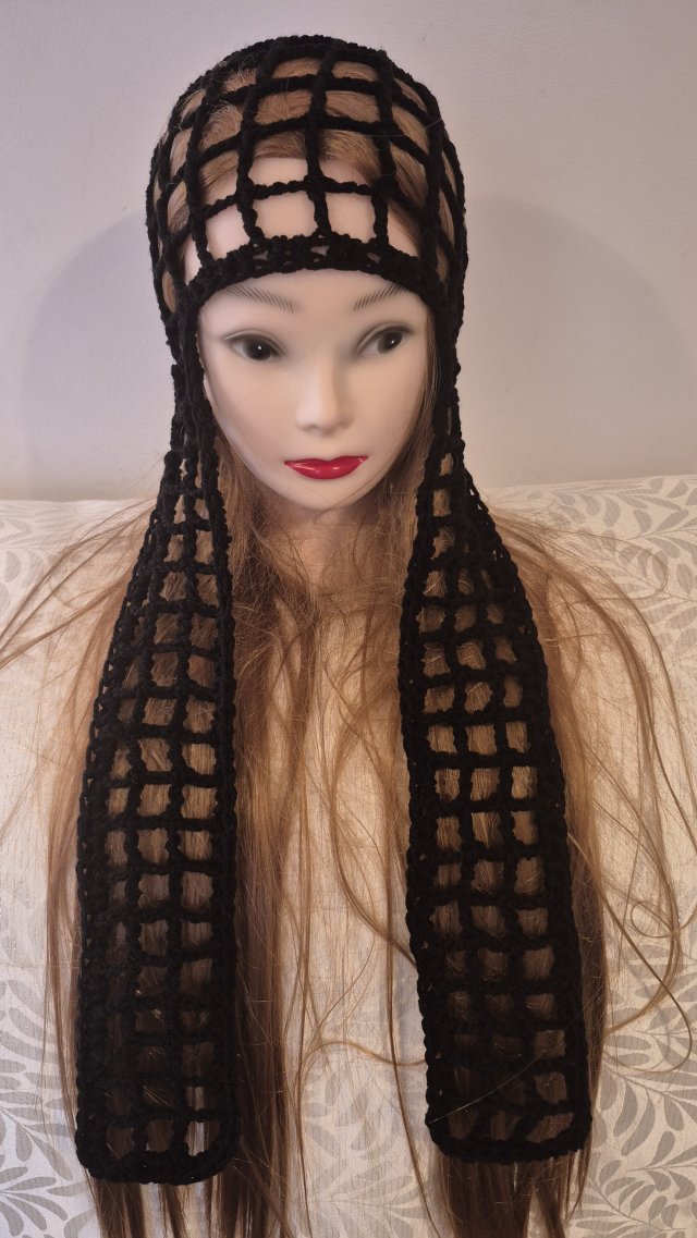 Ręcznie robiony czepiec– unikatowy dodatek w stylu boho/avant-garde