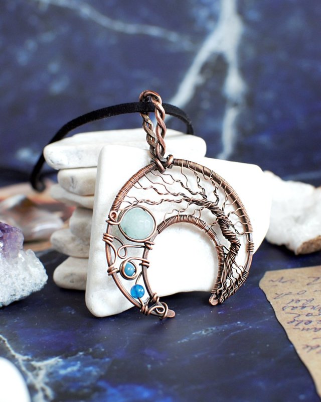 Wisior lunula awenturyn agat księżyc półksiężyc drzewo słowiański miedź antyczna