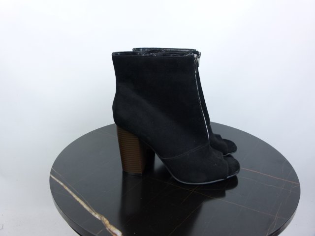 Primark zamszowe botki z wycięciami na palce 8 / 41