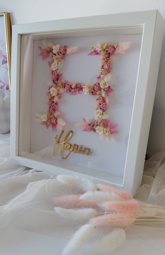 Personalizowana ramka z imieniem suszone kwiaty