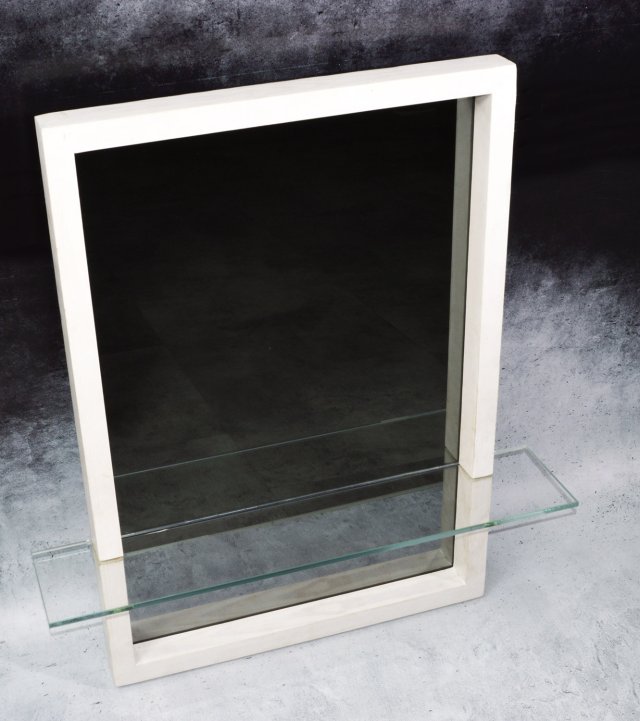 Lustro ze szklaną półką