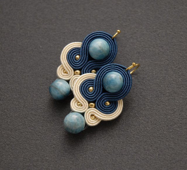 morsko-kremowe klipsy sutasz z apatytami