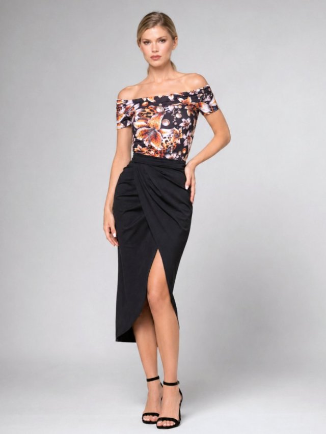 Bluzka z odsłoniętymi ramionami