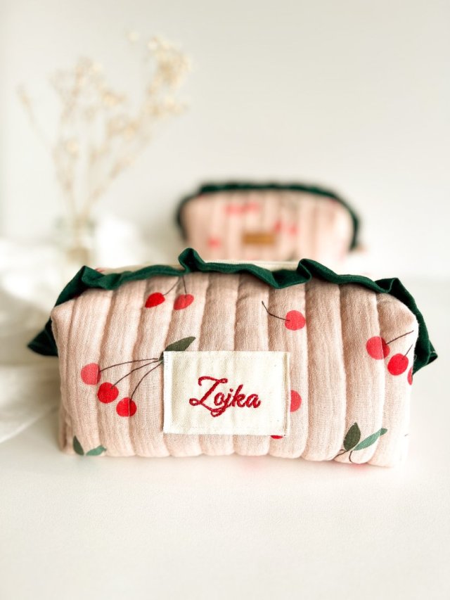 Personalizowana kosmetyczka z imieniem - czereśnie
