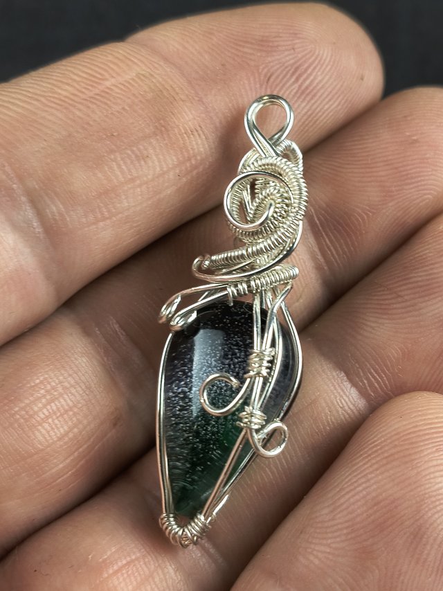 Posrebrzany wisiorek