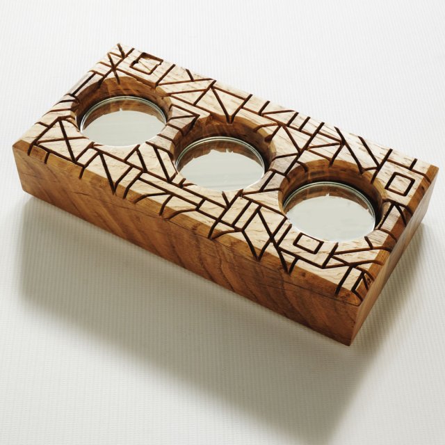 Podstawa pod tealighty (3 punkty) | lite drewno | lustro | struktura geometryczna