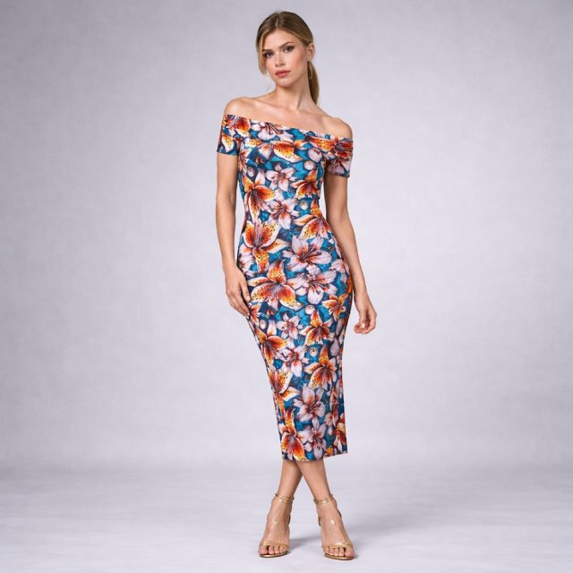 Sukienka z odsłoniętymi ramionami