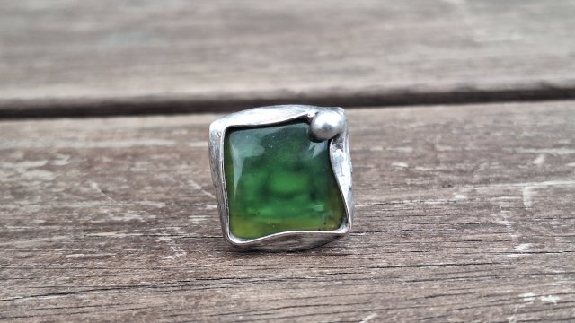 Nefryt - pierścionek regulowany