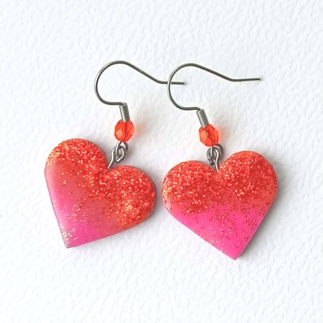 Pomarańczowe Kolczyki Serca z Brokatem