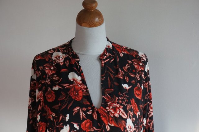 Sukienka Amisu   *26