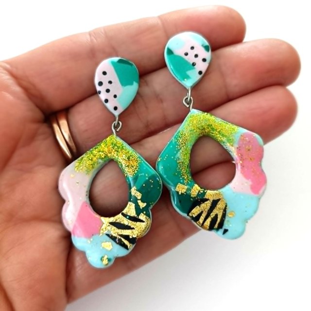 Kolorowe Wiszące Kolczyki ze Złotym Akcentem