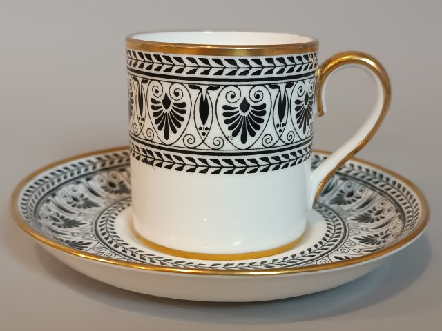 Crown Staffordshire "Black Victoria" – Ekskluzywny Duet Filiżanka - Porcelana Kostna