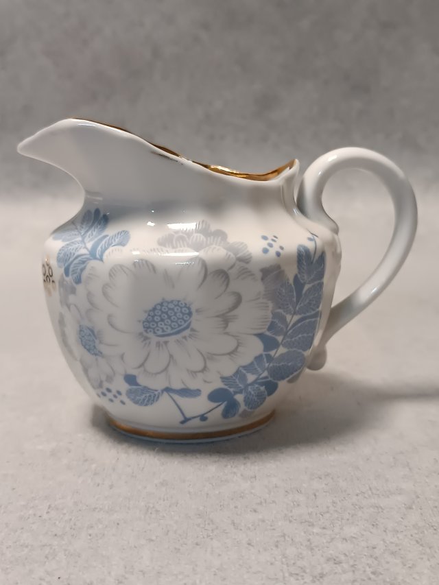 Verbilki Kobaltowe Kwiaty Mlecznik Złota Lamówka Rosja