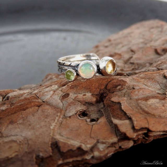 Pierścionek srebrny potrójny zielony