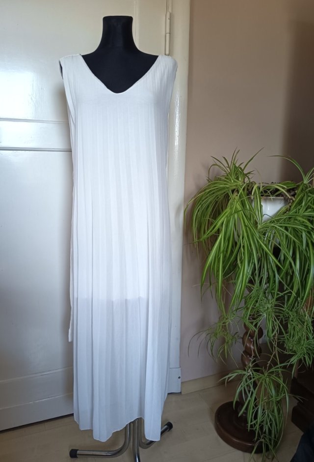 Sukienka vintage plisowana