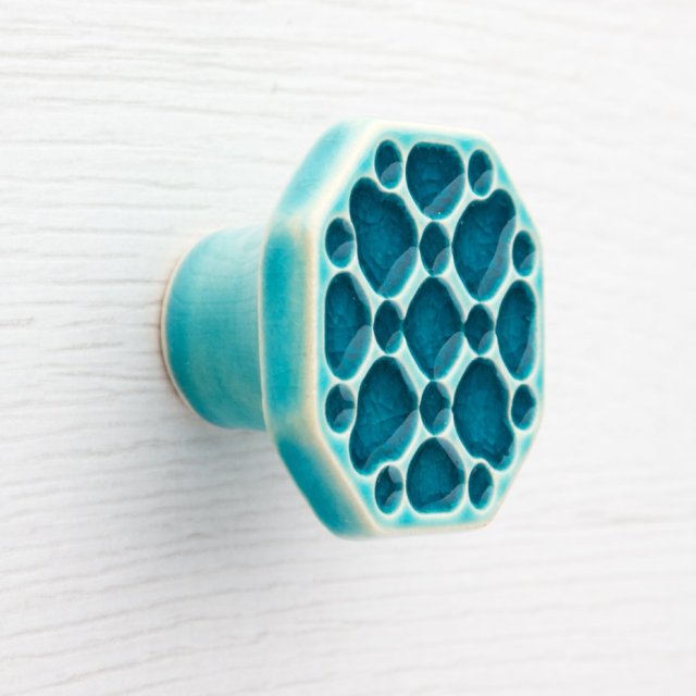 Ceramiczna gałka do mebli turkusowa, wz.11, ręcznie robiona