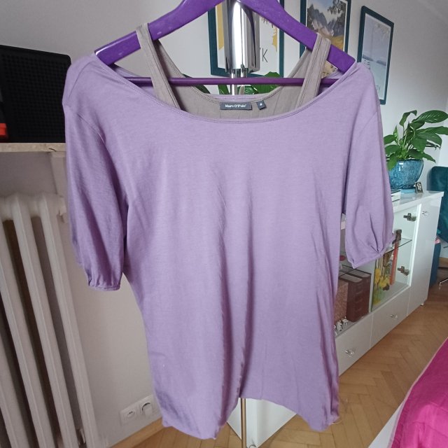 T-shirt bluzka.