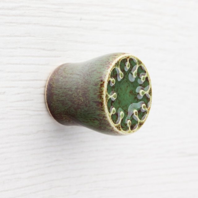 Ceramiczna mała gałka do mebli zielono-brązowa, wz.9