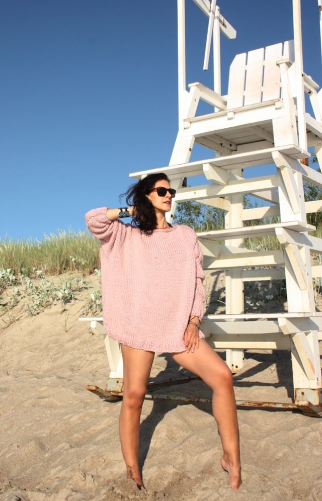 SWETER OVERSIZE PUDROWY RÓŻ