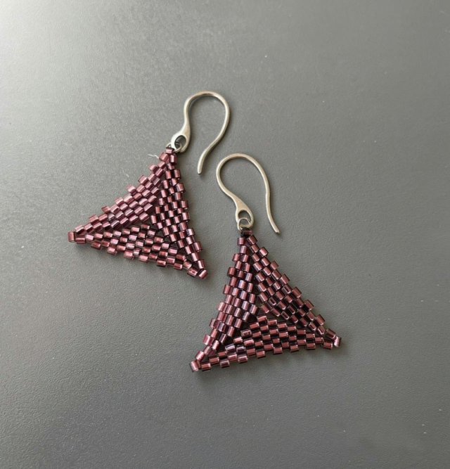 TRIANGLE GLAMOUR