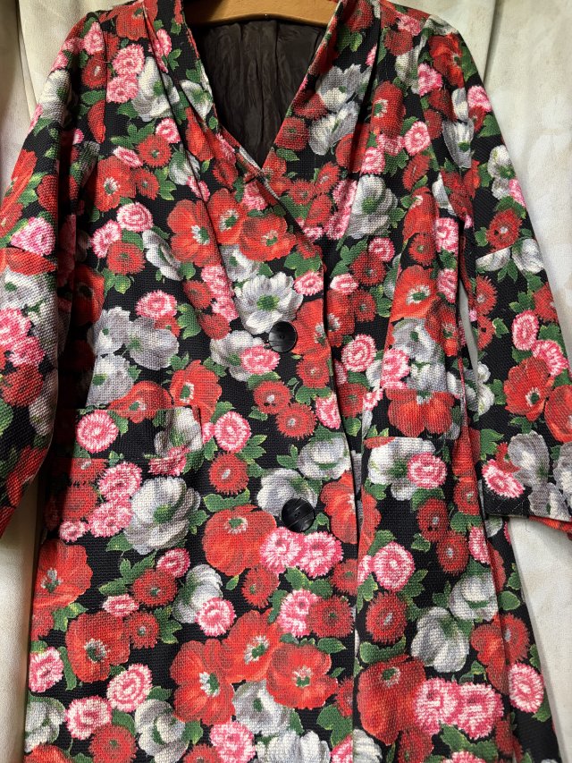 Unikatowy płaszcz dobrze uszyty wyjątkowa tkanina i vintage design