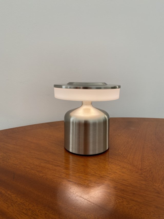 LAMPKA LED
