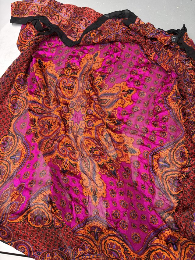 Silk scarf VITALIANO PANCALDI Italy 100 % jedwab  bardzo duża elegancka chusta  wysoka jakość jedwabiu