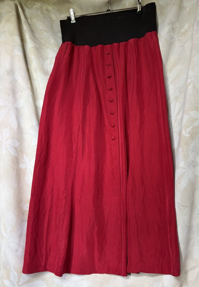 100 % SILK długa jedwabna spódnica w przepięknej czerwieni praktyczny ściągacz na górze