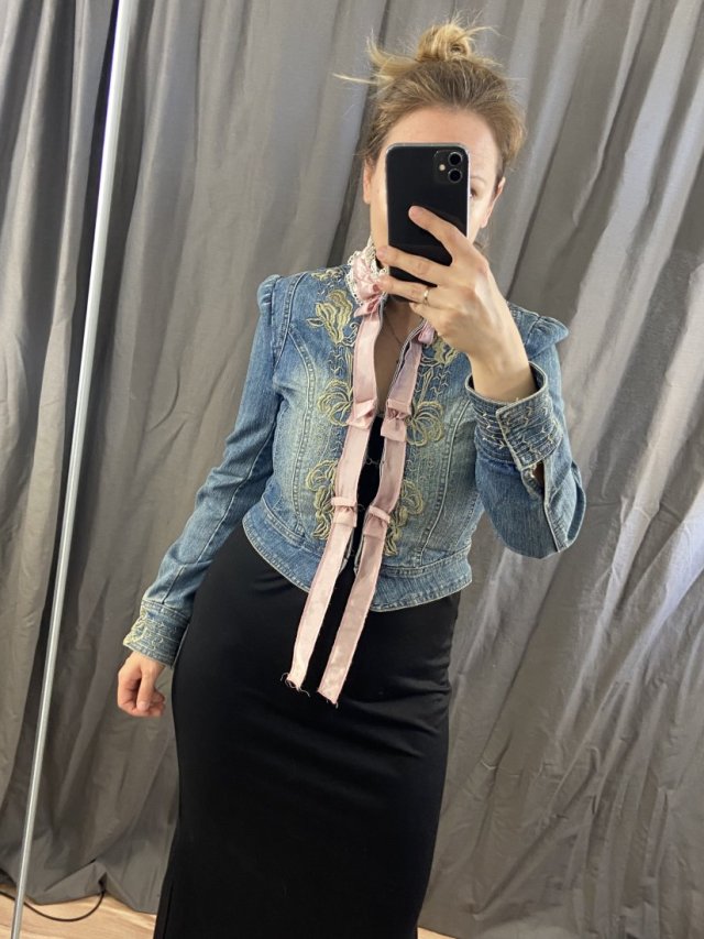 haftowany jeans