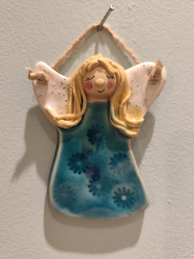 anioł ceramiczny