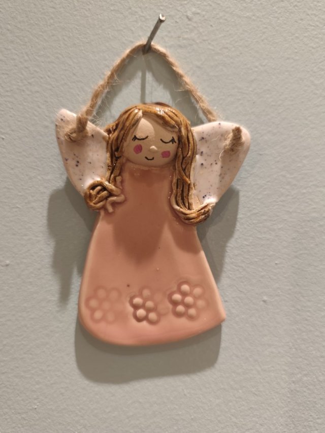 anioł ceramiczny