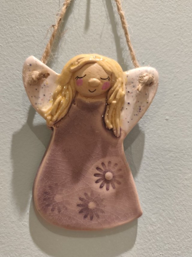 anioł ceramiczny