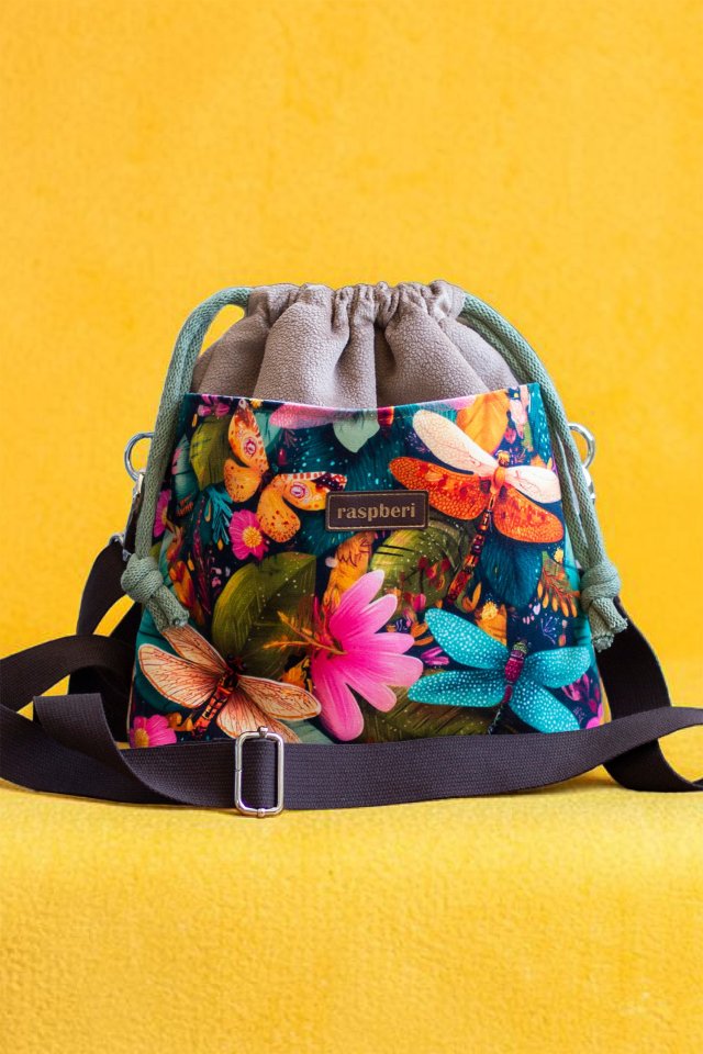 Beżowa listonoszka z kominem w ważki