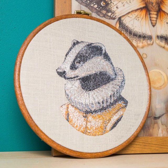 Lord Badger, haft w oprawie 20 cm