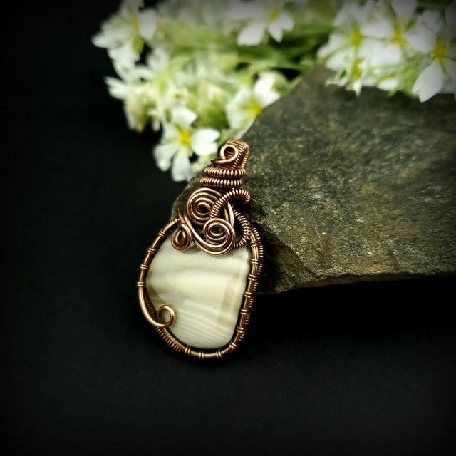 Krzemień pasiasty wisiorek wire wrapping