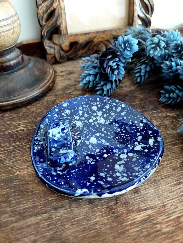 Ceramiczna podstawka spodek na palo santo