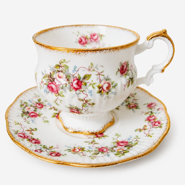 Elizabethan Fine Bone China "Rosamond" – filiżanka ze spodkiem