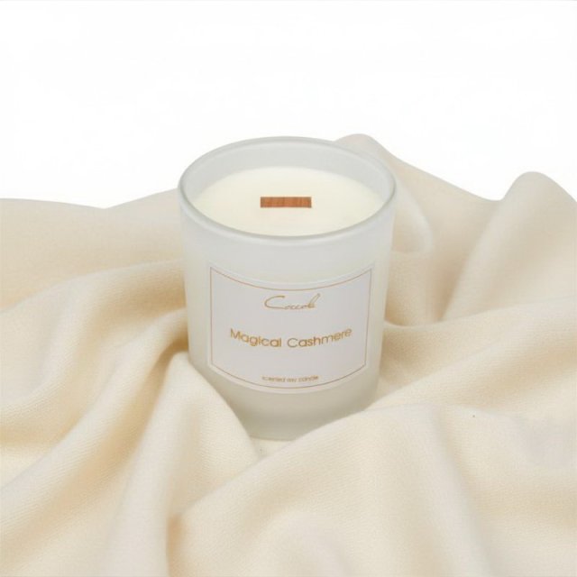 Magical Cashmere- 160 gram ekologiczna naturalna świeca sojowa (dostępne inne zapachy)