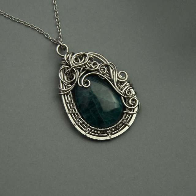 Wisior zielony apatyt wire wrapping stal chirurgiczna wisiorek